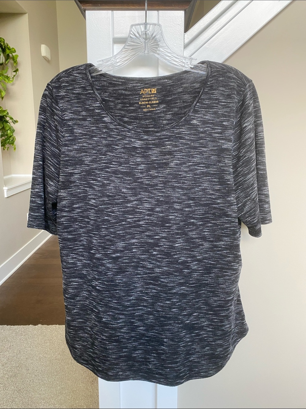 Apt. 9 Heathered Black & Gray Half Sleeve Top